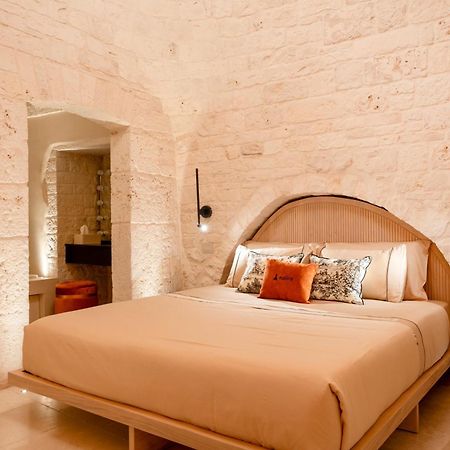Апартаменты Naiira Luxury Trullo - Jacuzzi And Patio Альберобелло Экстерьер фото