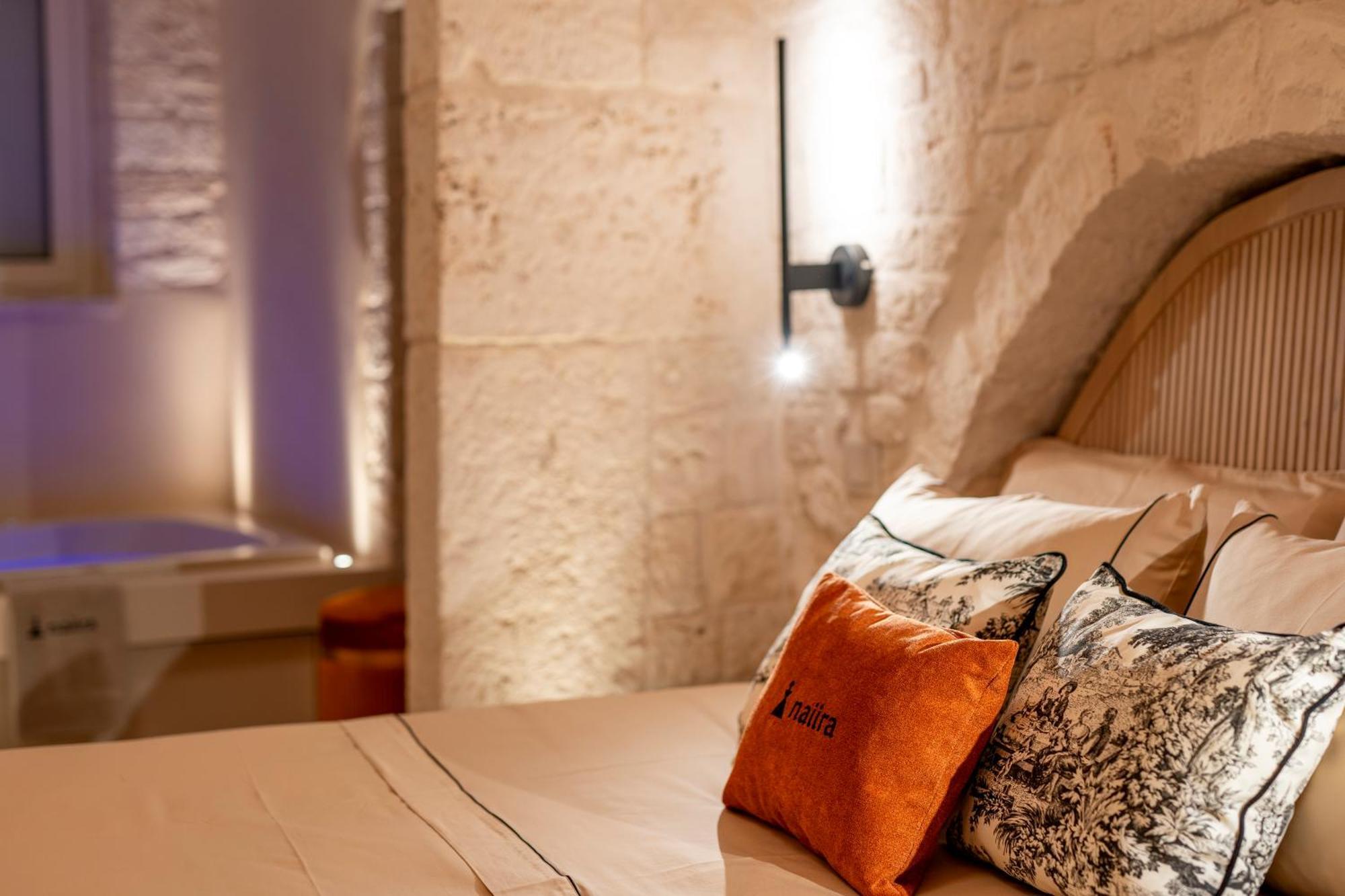 Апартаменты Naiira Luxury Trullo - Jacuzzi And Patio Альберобелло Экстерьер фото