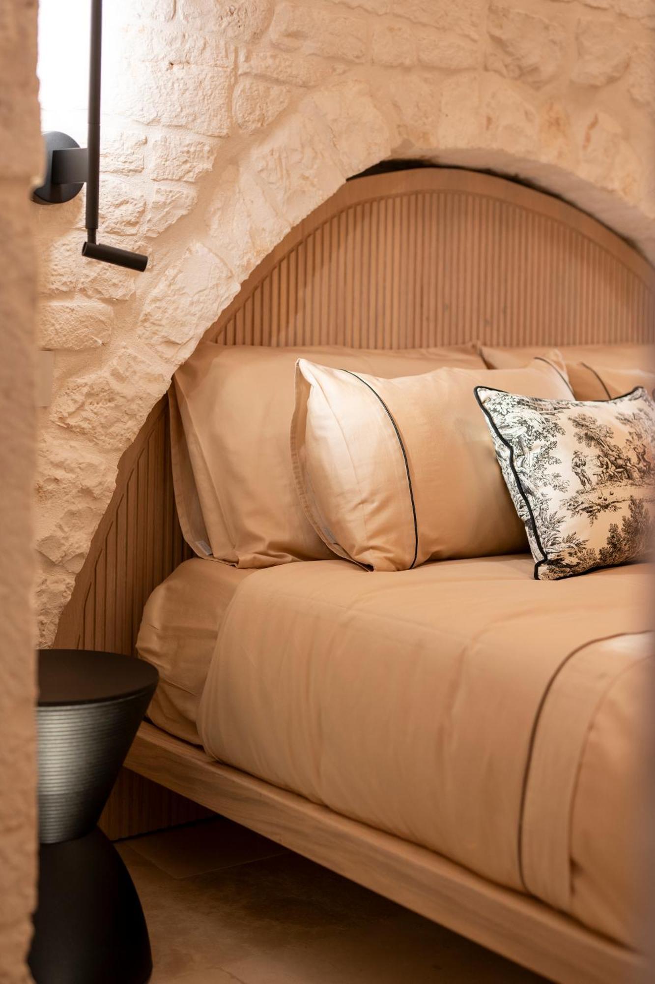 Апартаменты Naiira Luxury Trullo - Jacuzzi And Patio Альберобелло Экстерьер фото