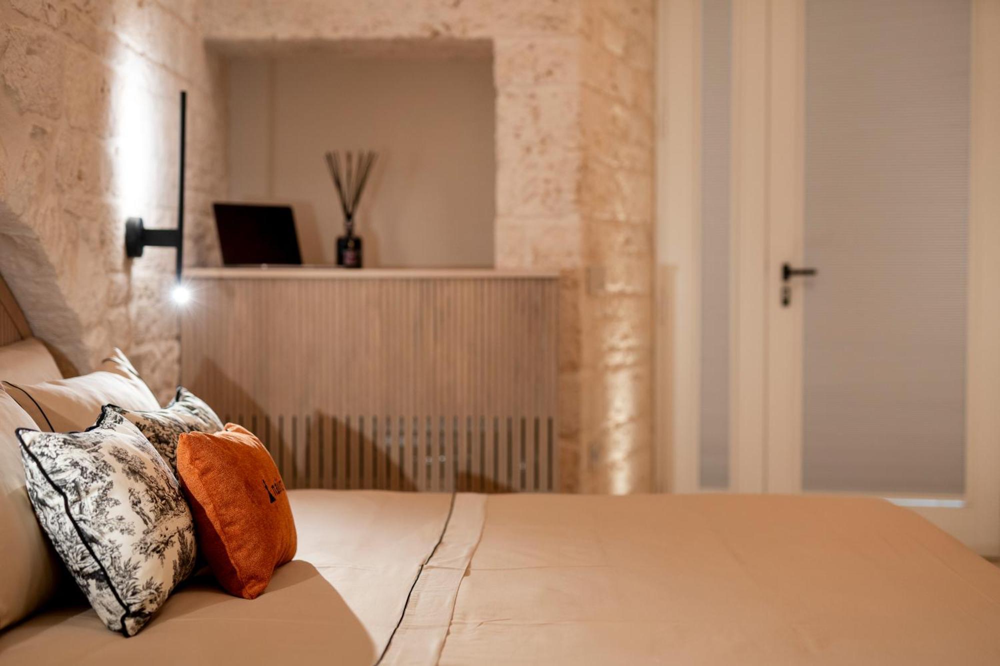 Апартаменты Naiira Luxury Trullo - Jacuzzi And Patio Альберобелло Экстерьер фото