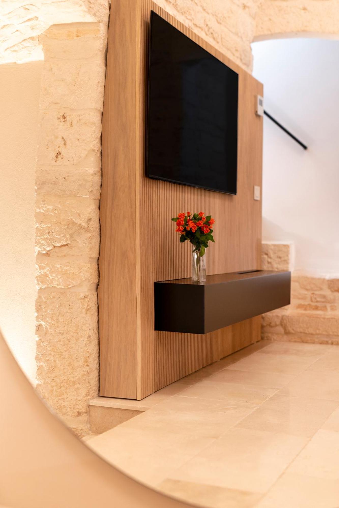 Апартаменты Naiira Luxury Trullo - Jacuzzi And Patio Альберобелло Экстерьер фото