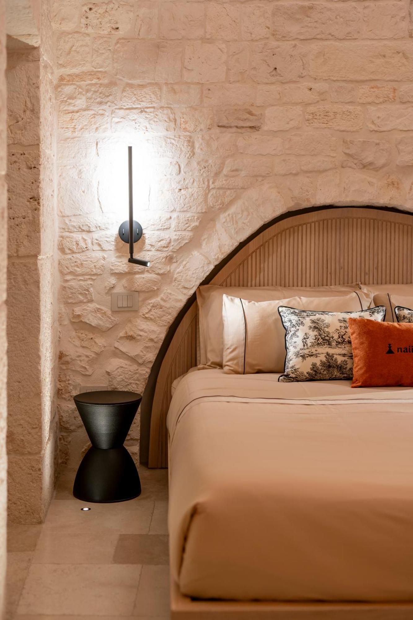 Апартаменты Naiira Luxury Trullo - Jacuzzi And Patio Альберобелло Экстерьер фото