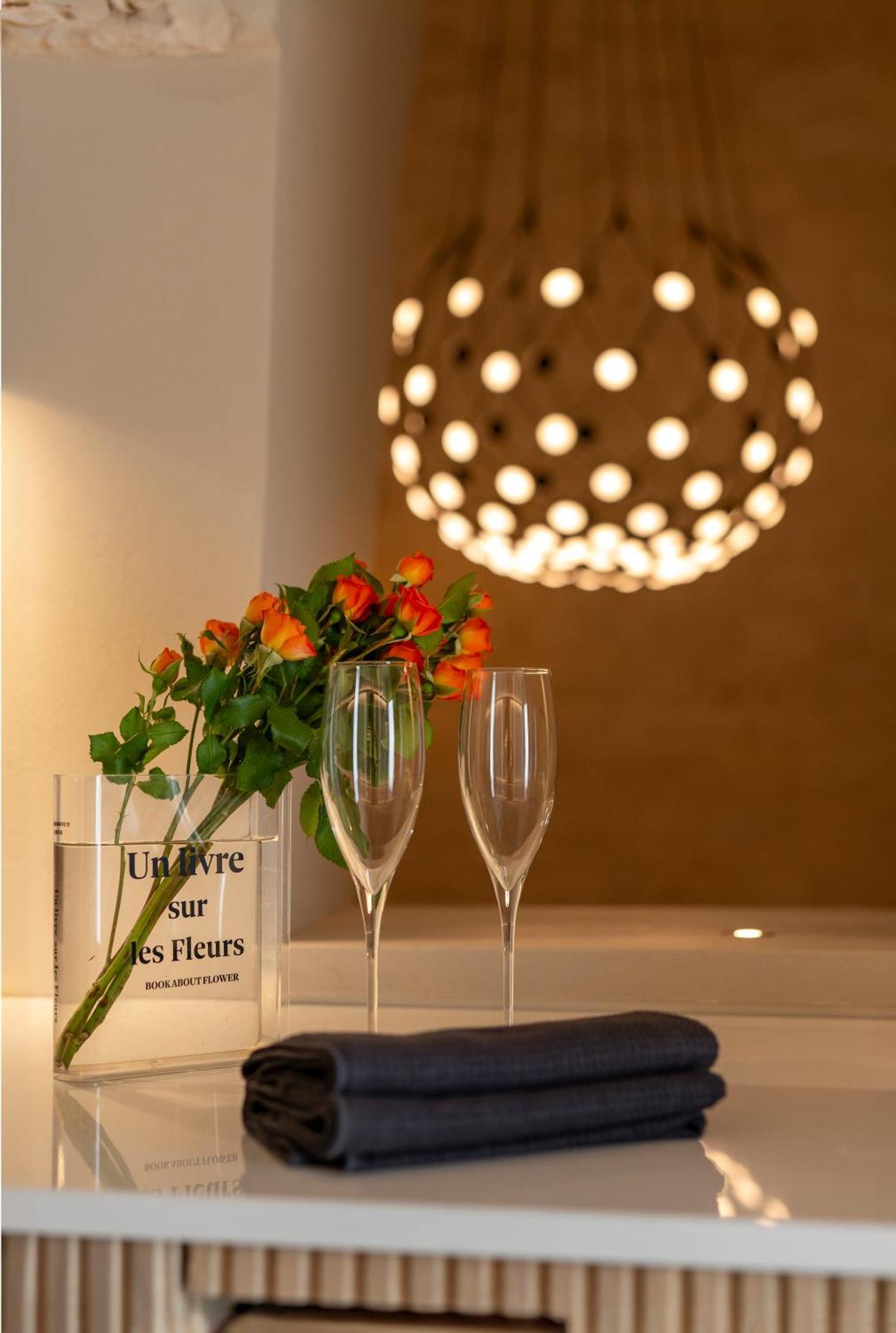 Апартаменты Naiira Luxury Trullo - Jacuzzi And Patio Альберобелло Экстерьер фото