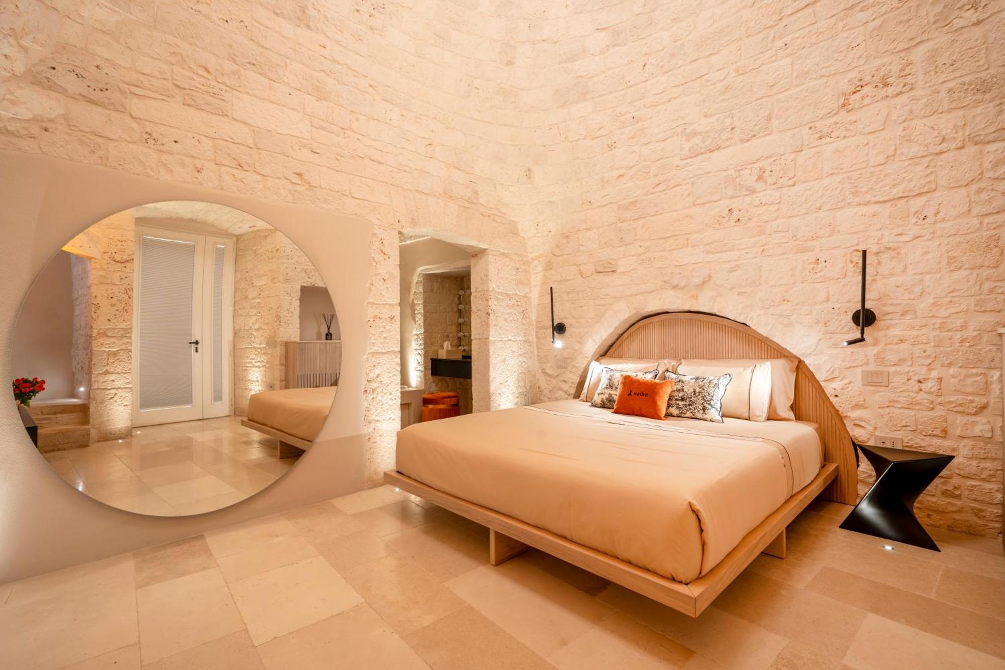 Апартаменты Naiira Luxury Trullo - Jacuzzi And Patio Альберобелло Экстерьер фото