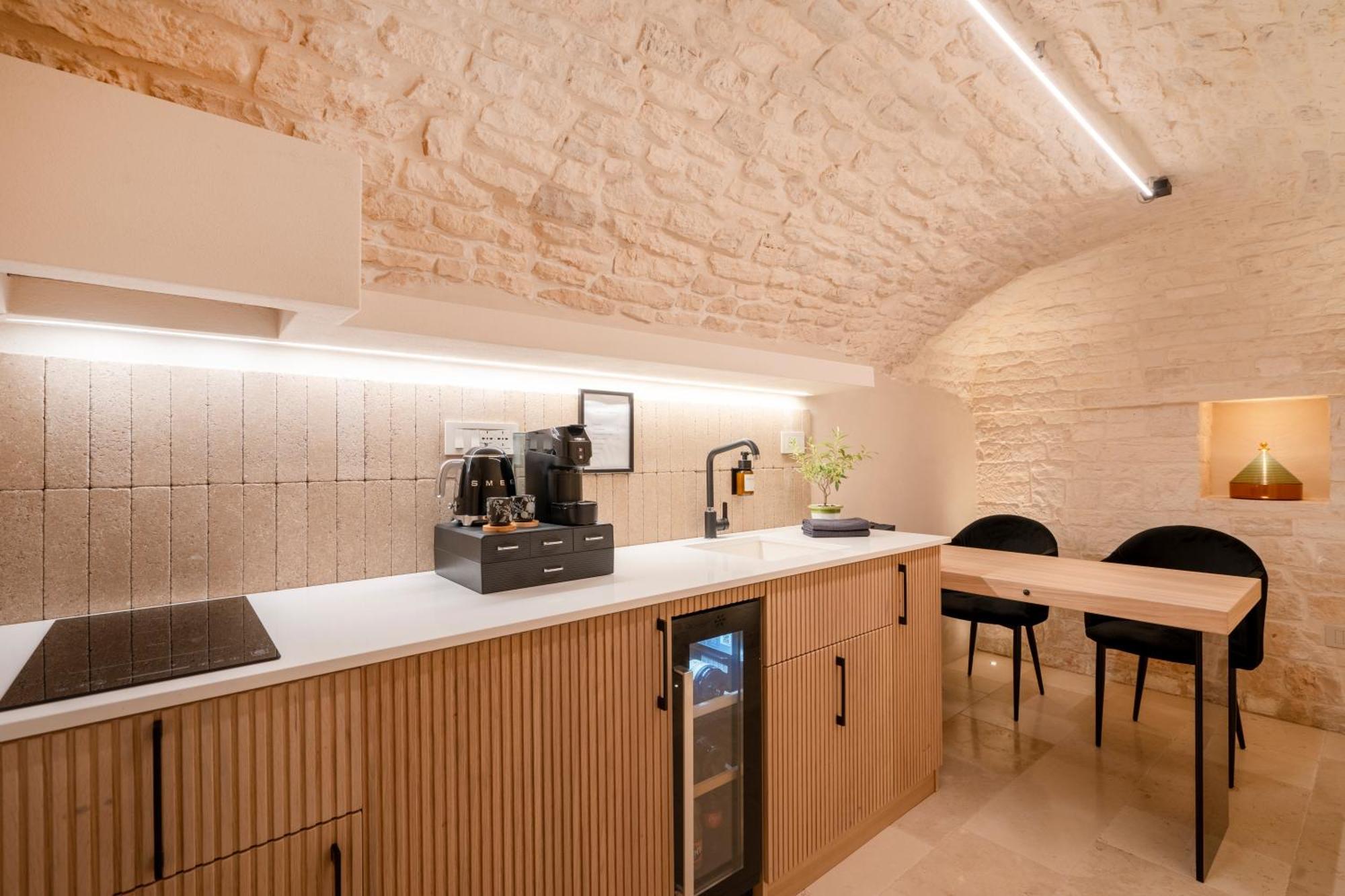 Апартаменты Naiira Luxury Trullo - Jacuzzi And Patio Альберобелло Экстерьер фото
